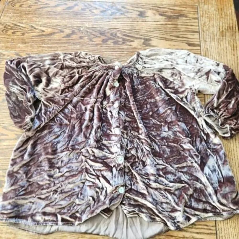 Tucker brown velvet blouse sz Medium